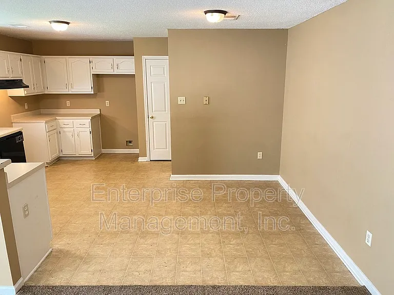 4444 Longtree Cv — Photo 8