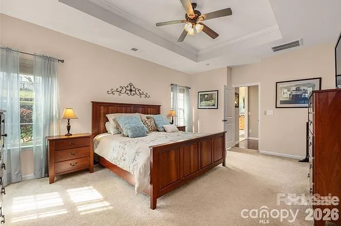 11422 Warfield Ave — Photo 8