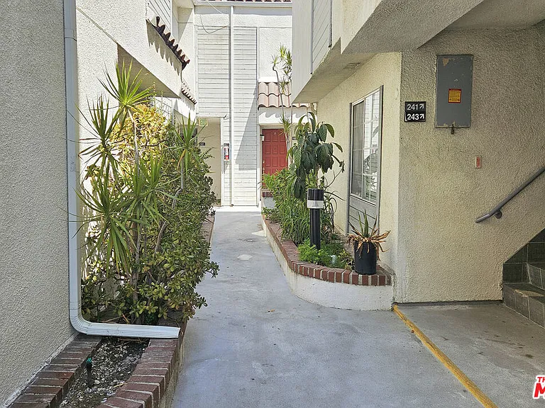 618 N Howard St #241 — Photo 26