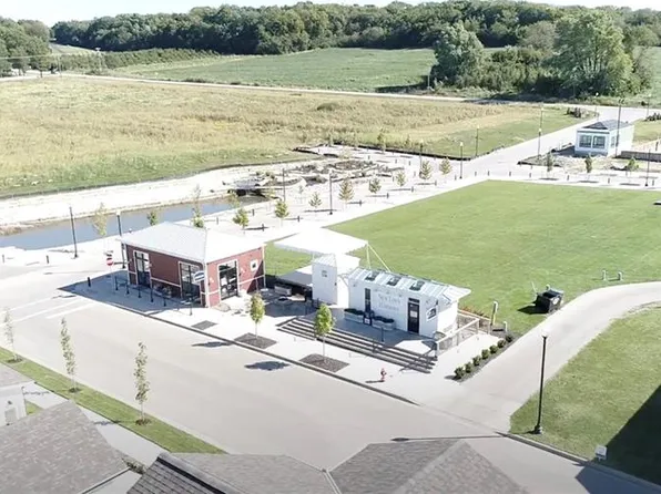 1017 S Minton Rd, Independence, MO 64056