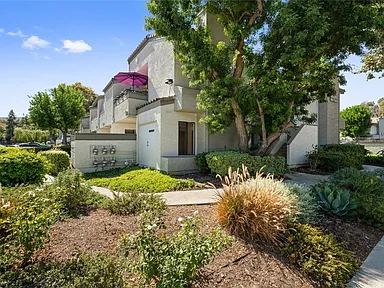 11 Town And Country Rd Pomona CA | Zillow