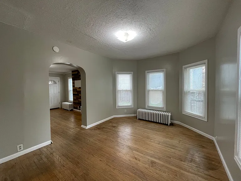 205 Cayuga St — Photo 15