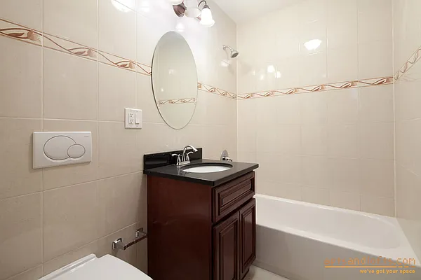 Rented by aptsandlofts.com | media 10