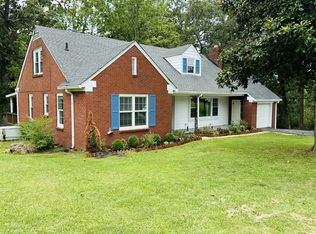 172 Eastview Ave, Camden, TN 38320