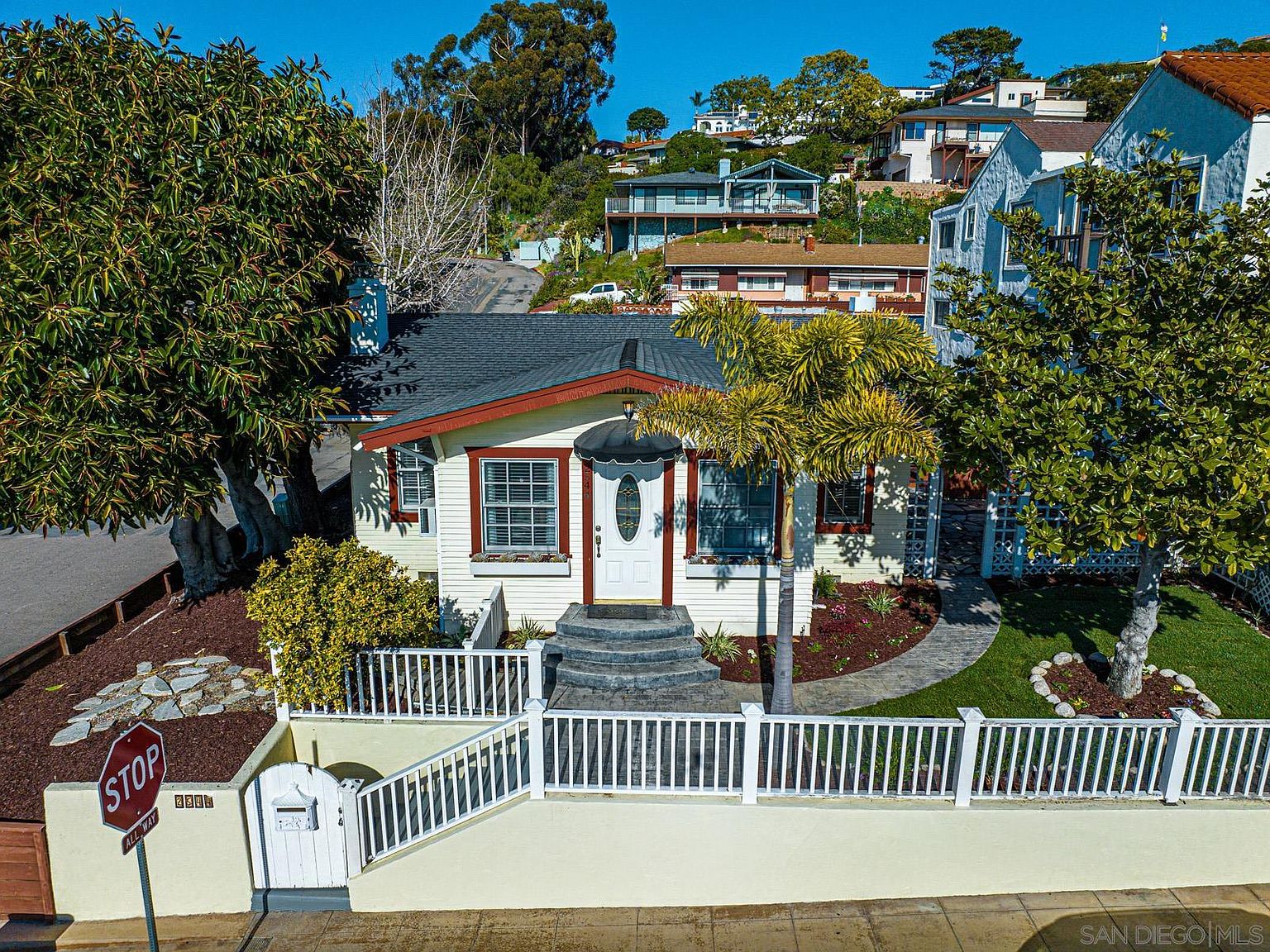 2544 Juan St, San Diego, CA 92110 Zillow