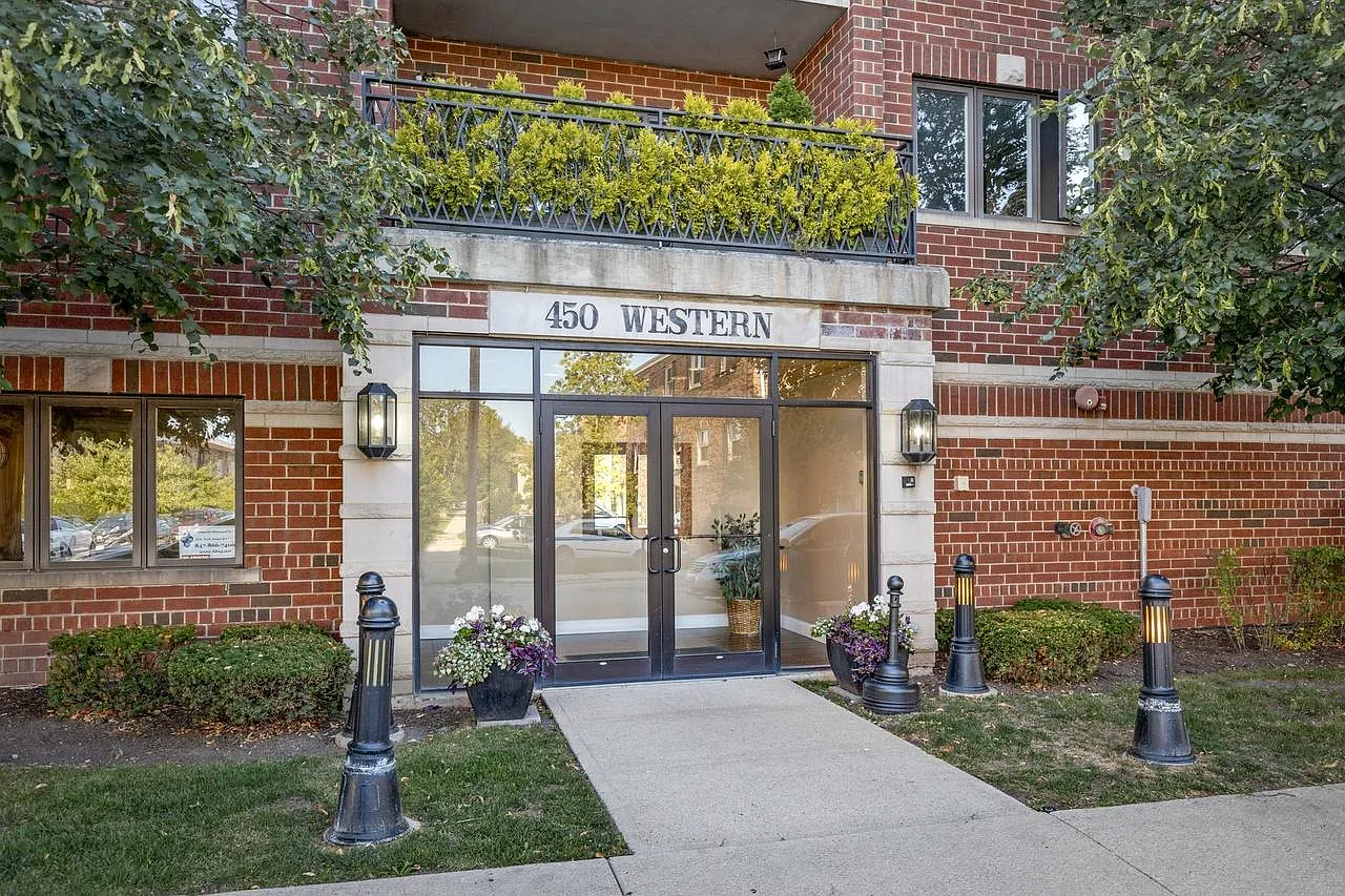 2 bed, 1217 sqft, $2,700 — Photo 3