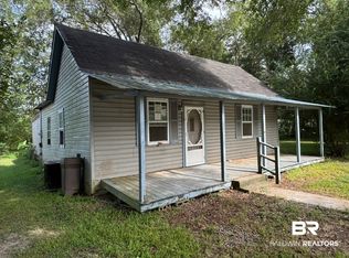 306 NE 1st St, Summerdale, AL 36580