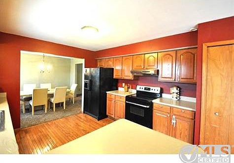 3_Kitchen_1-1.JPG