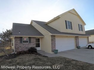 417 SW Hoke Ln, Lees Summit, MO 64081