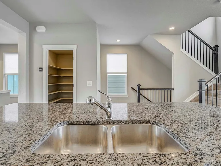 1354 Sunshine Valley Way — Photo 29