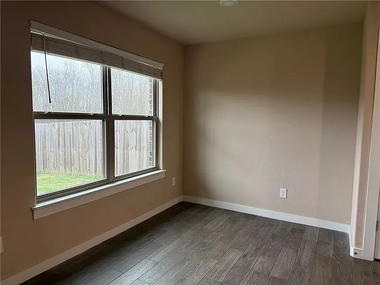 522 Vee St #522 — Photo 4