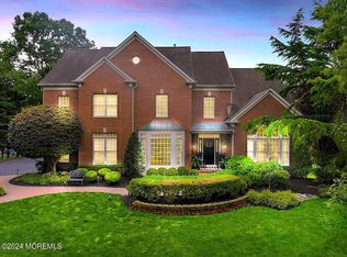 18 Dandelion Ln, Holmdel, NJ 07733