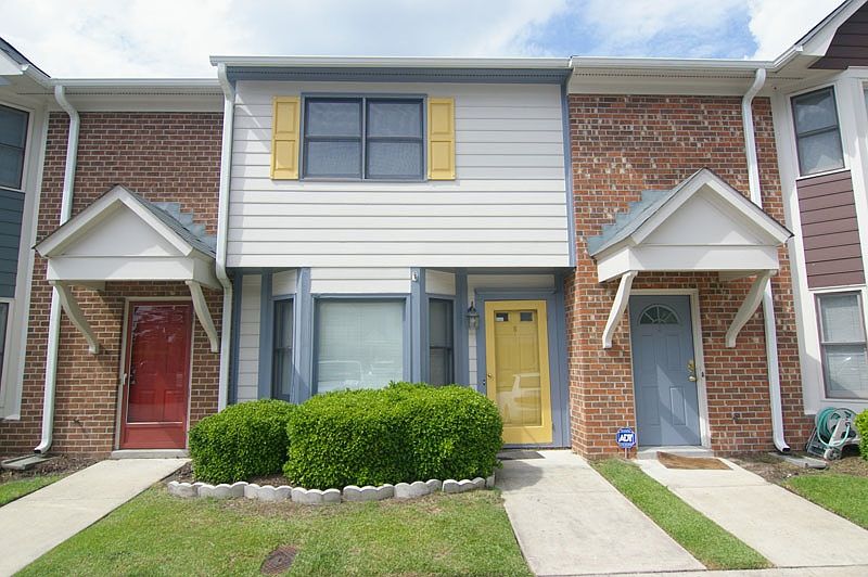 1st image of 319B Saint Andrews Dr