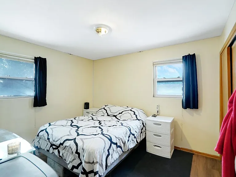 7005 Dutton Ave — Photo 4