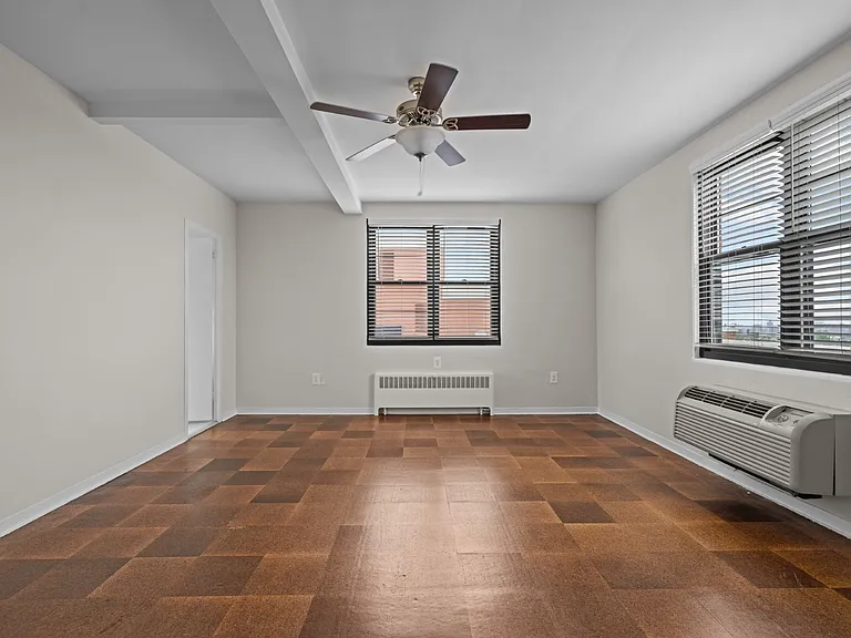 Broadview Apartments — Photo 36