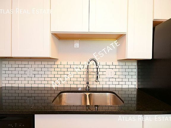 2nd image of 4515 Driftwood Pl