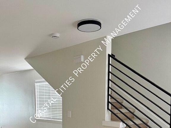 5th image of 12100 Montecito Rd #1