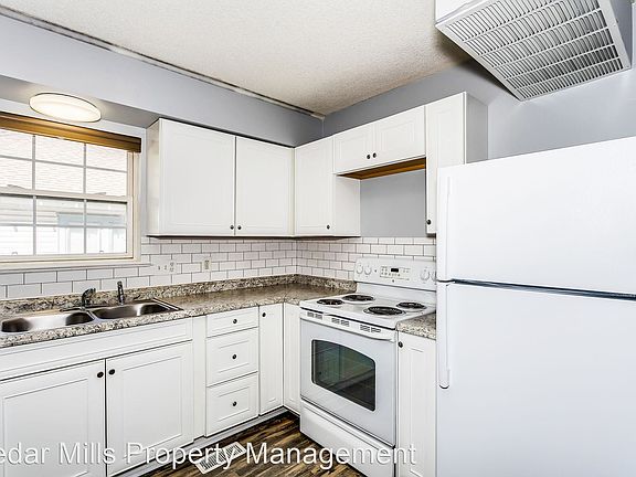 5th image of 1323 S Main St