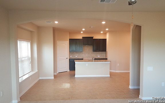 3rd image of 750 Pelican Bch
