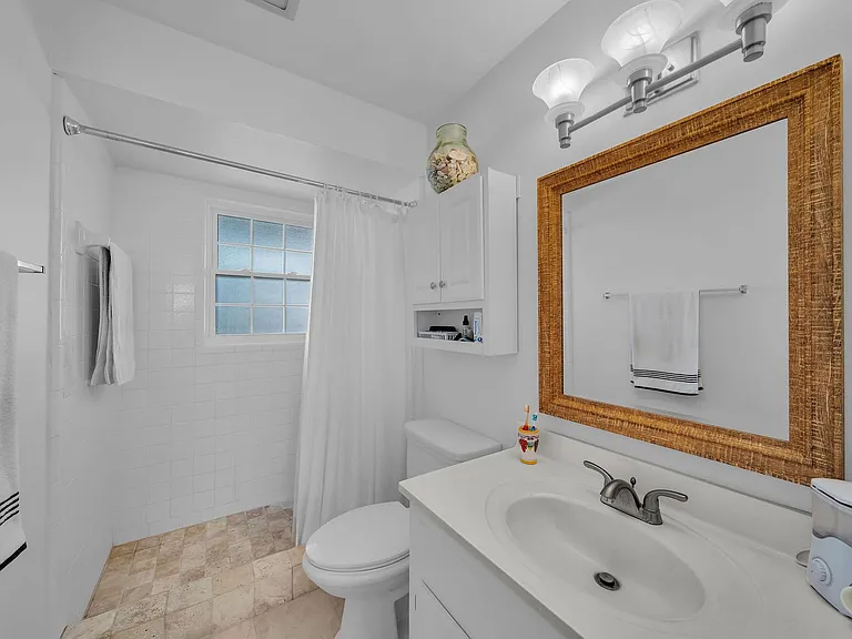 13540 Stratford Place Cir #202 — Photo 46