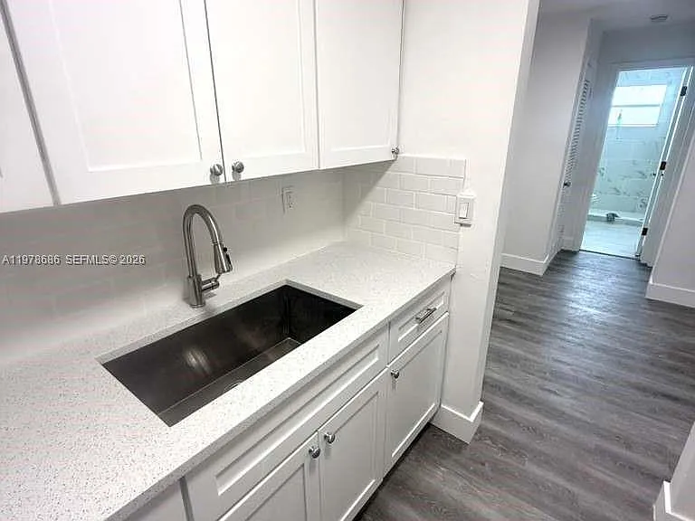12195 W Dixie Hwy #6E — Photo 1