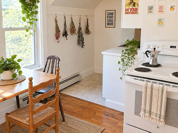 3rd image of 14-16 Hamlin St #16A