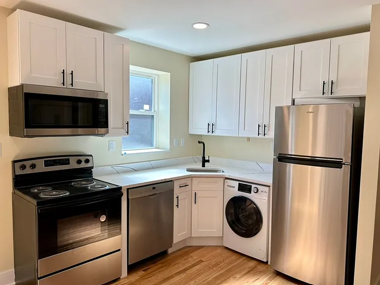 6252 Southwood Ave. — Photo 3