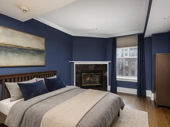 310 East 15th Street image 8 of 17