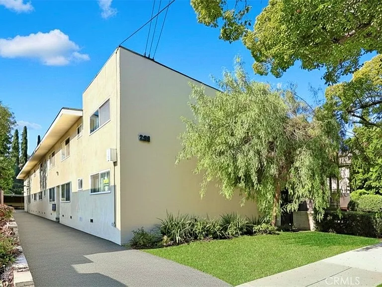 231 S Catalina Ave #6 — Photo 1