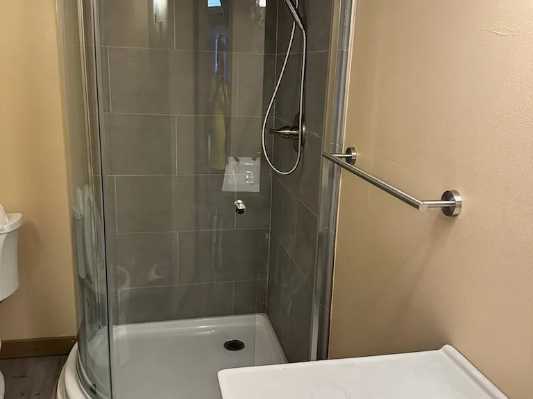 Shower enclosure