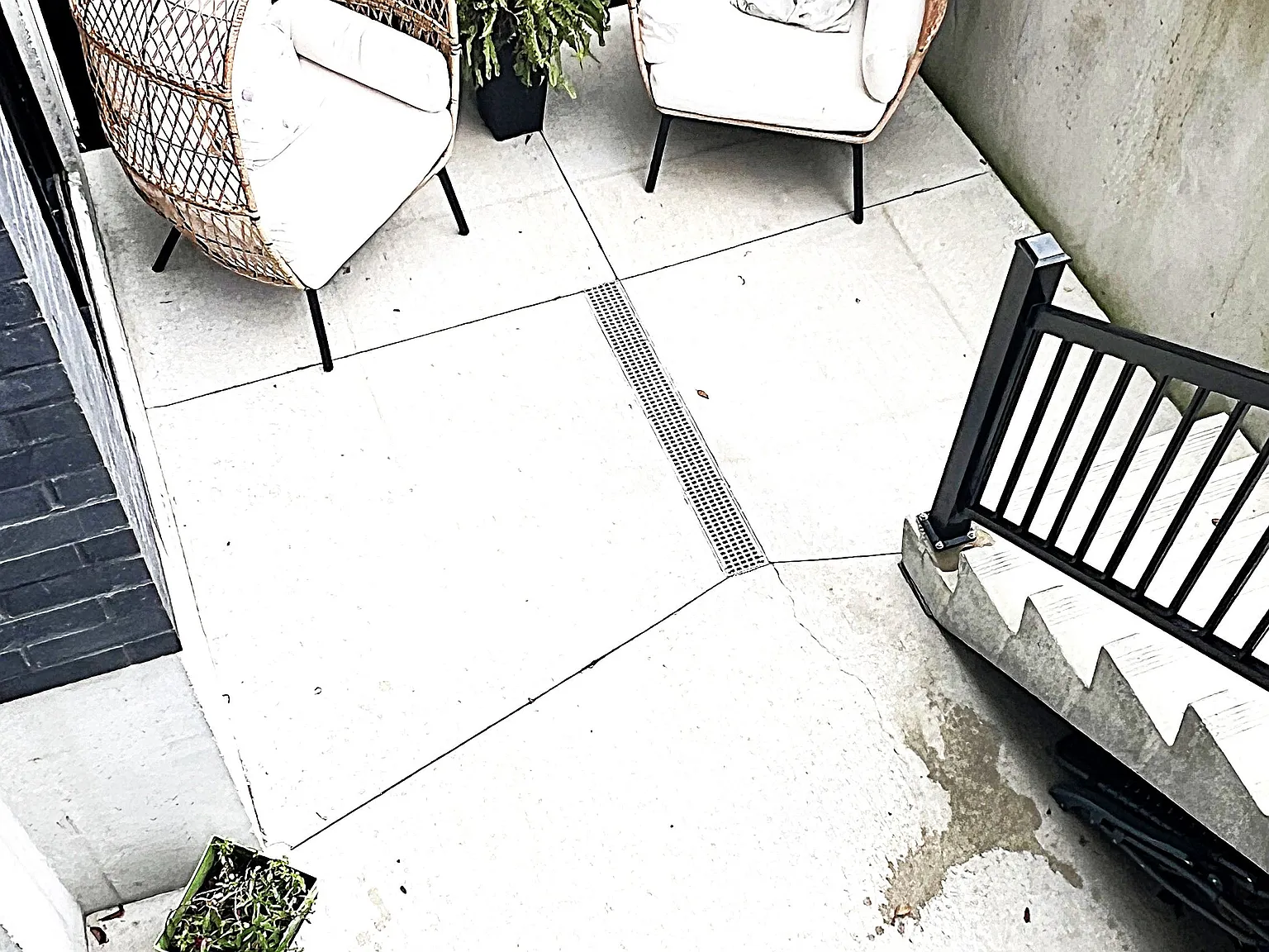 2 bed, $2,400 — Photo 3