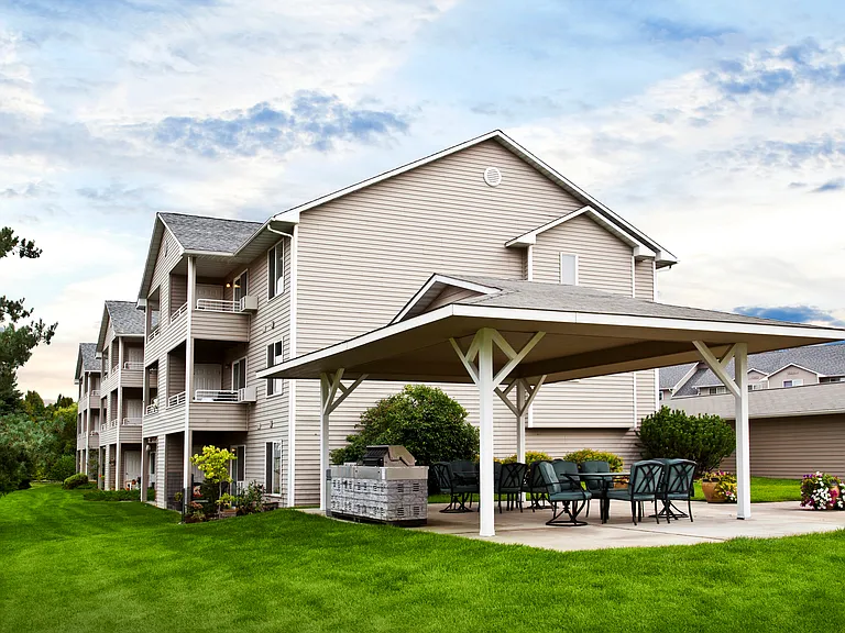 Ashton Apartments — Photo 60