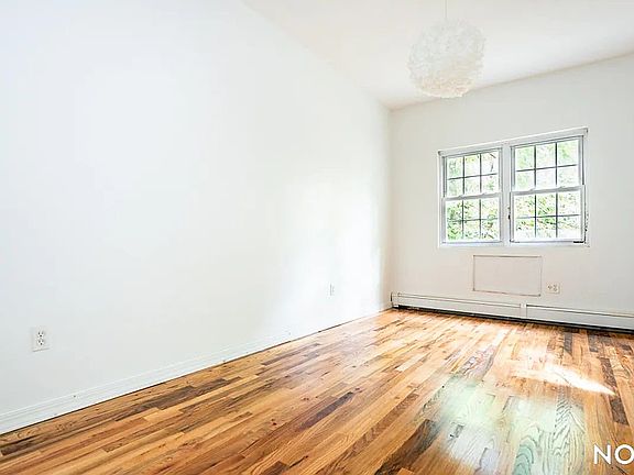2nd image of 576 Quincy St Floor 2