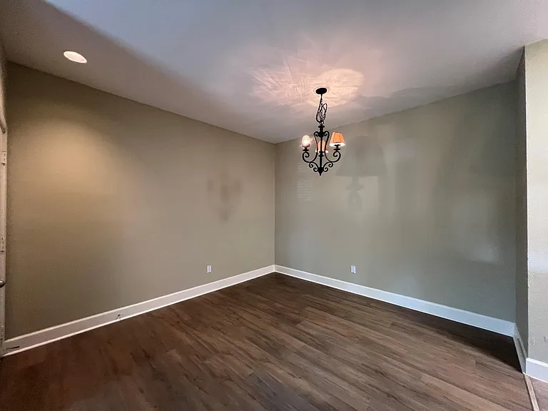 2025 Augusta Dr #807 — Photo 9