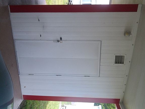 UTILITY ROOM ON PORCH