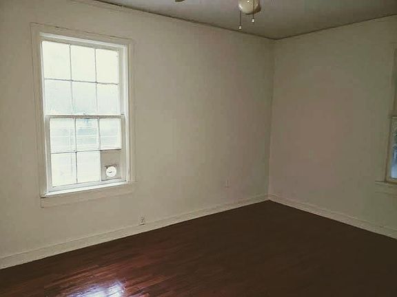4th image of 3714 Townes Ave