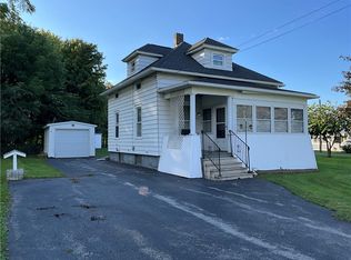 293 Erin Rd, Medina, NY 14103