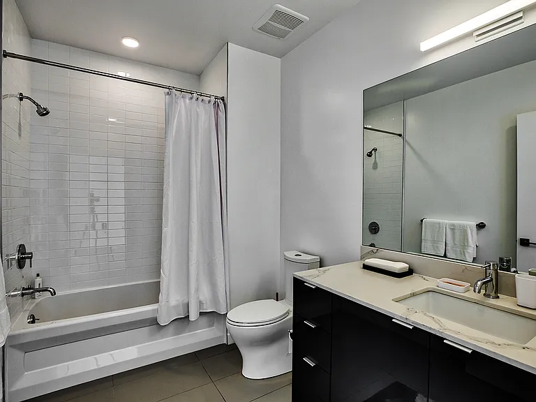 5263 W Adams Blvd #212 — Photo 7