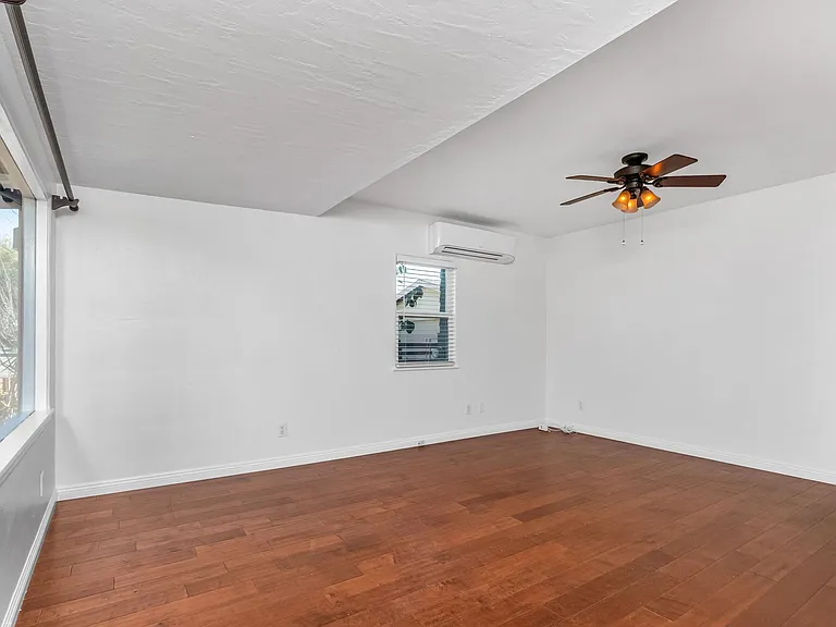 2235 Polk Ave — Photo 6