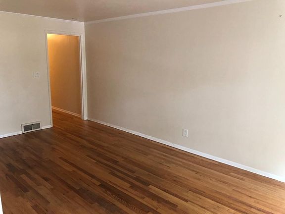 4th image of 5115 Ravenna Ave NE #A