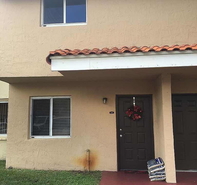 1st image of 570 NW 82nd Pl APT 296