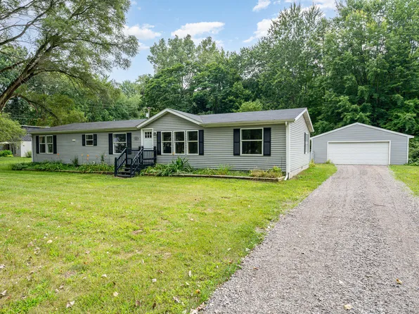 10720 Carr Rd, Saint Charles, MI 48655