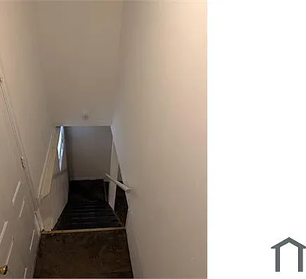 3 bed, 819 sqft, $1,300 — Photo 3