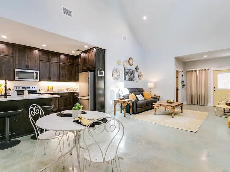 2303 W Beauregard Ave #B — Photo 5
