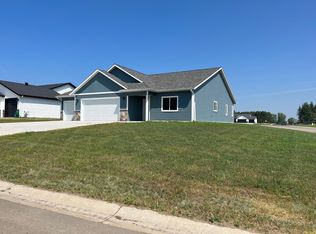 1904 Long Prairie Ln, Detroit Lakes, MN 56501