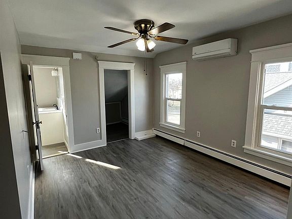 5th image of 817 N Main St Unit B