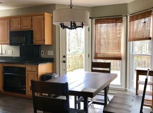 9128 Arbor Glen Ln, Charlotte, NC 28210