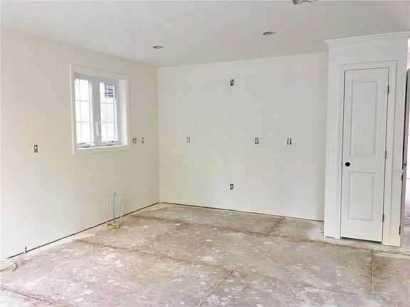 5th image of 1196 Charles St #4