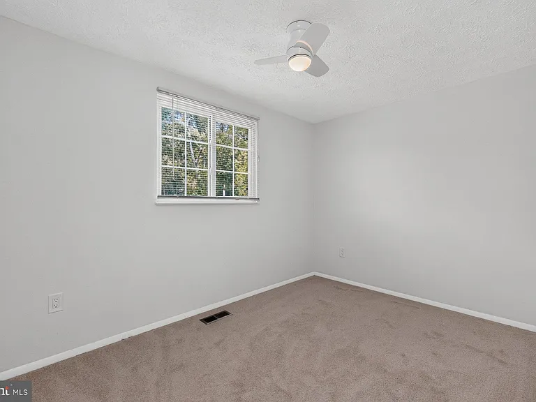 4009 Shallow Brook Ln — Photo 15