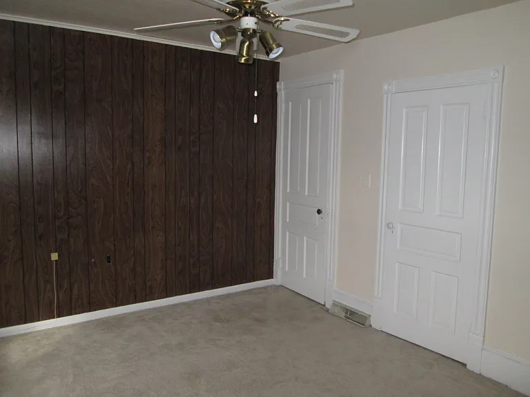 325 Hudson Ave #2 — Photo 3